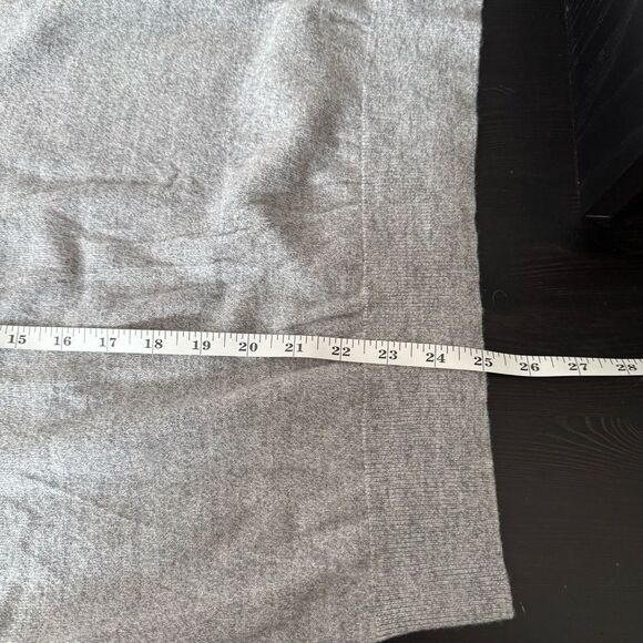 Club Monaco Sweater Womens Sz XL Gray Knit 100% Wool Pullover Contrast Sleeve - Picture 12 of 12